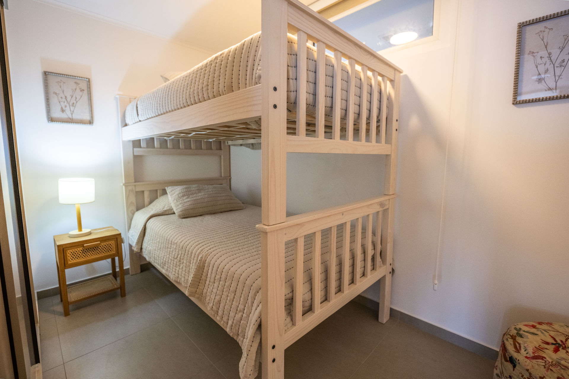 Dormitorio secundario del departamento A