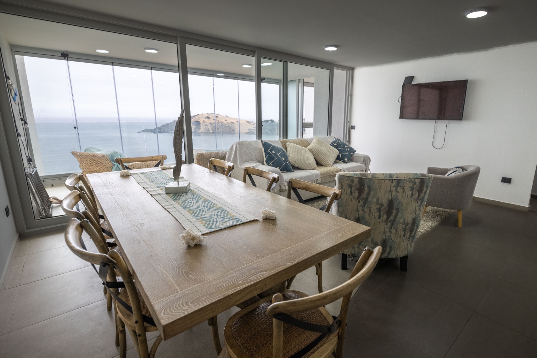 Comedor con vista del departamento A